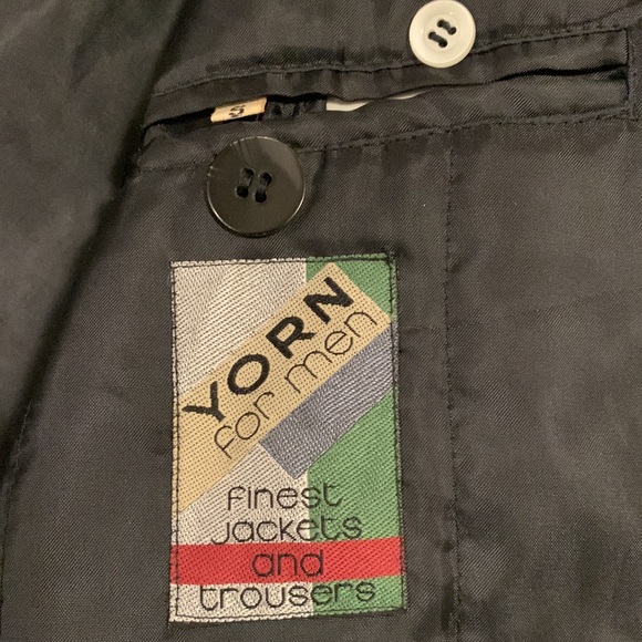 EUC Yorn mens 100% silk jacket - Picture 9 of 10